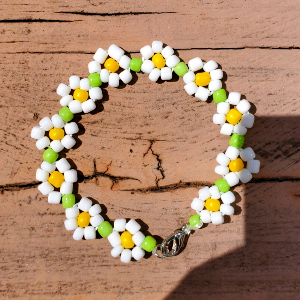 🎁Beaded Daisy Chain bracelet